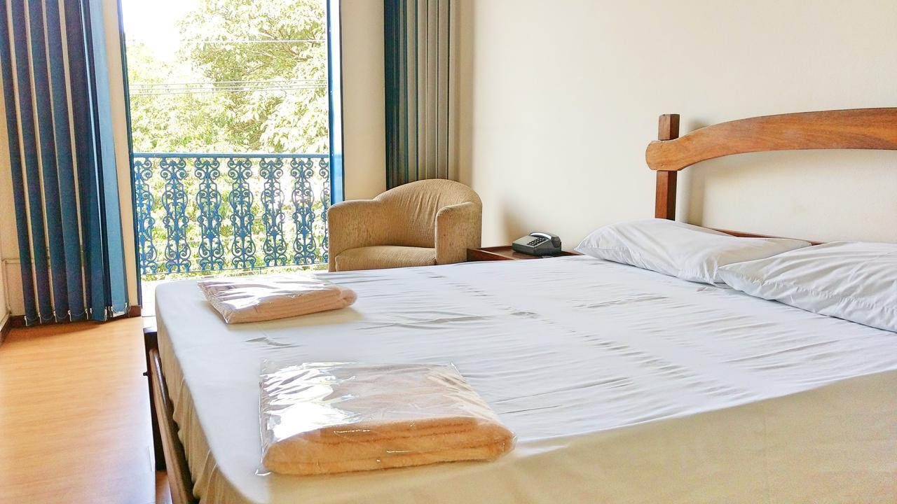Hotel Vila Mineira Oliveira  Eksteriør billede